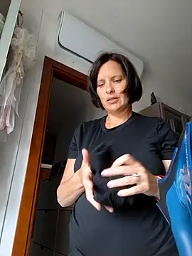 Piediniecollant online show from 13, 5, 2026