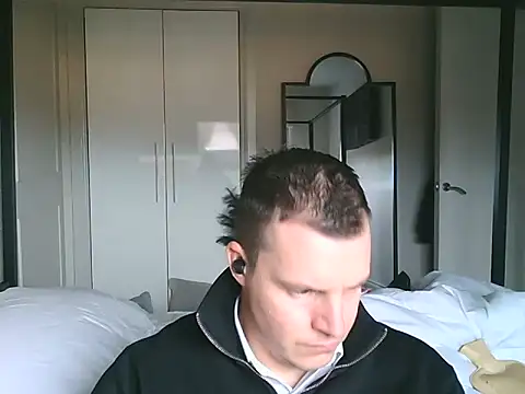 Snapshot of scotsman202513 chatting on 30, 10, 2025 scotsman202513 online show from 30, 10, 2025