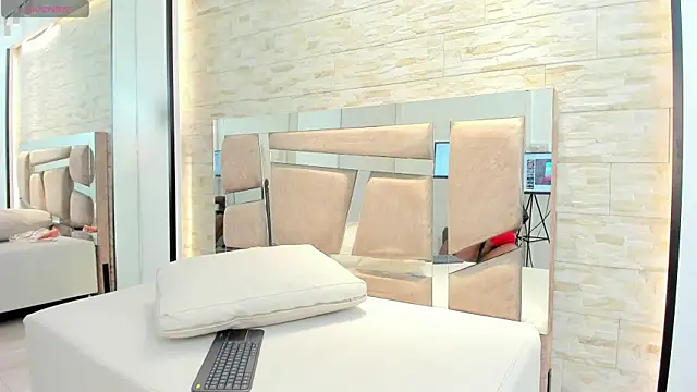 sheinny brown online show from 26, 11, 2025