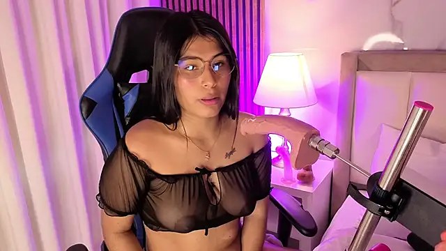 Mara Scott online show from 10, 11, 2025