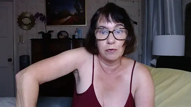 BigbustedBrenda online show from 31, 10, 2025