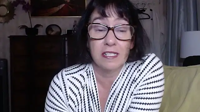 BigbustedBrenda online show from 23, 11, 2025
