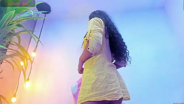 Snapshot of Marilyn_Blakee chatting on 18, 12, 2025 Marilyn Blakee online show from 18, 12, 2025