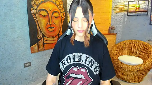 Snapshot of DakotaRussell_ chatting on 28, 10, 2025 DakotaRussell  online show from 28, 10, 2025