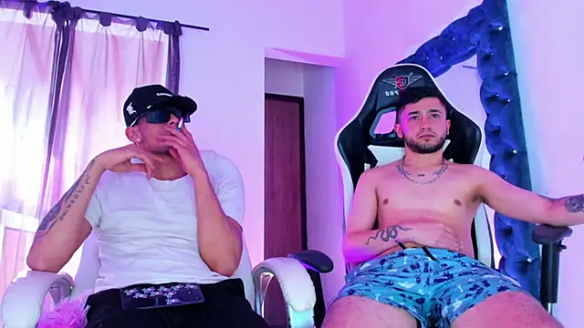 Snapshot of Yourtemptation555 chatting on 28, 10, 2025 Yourtemptation555 online show from 28, 10, 2025