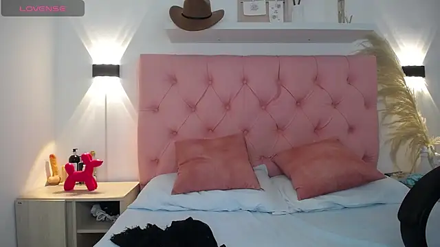 victoria 243 online show from 15, 12, 2025