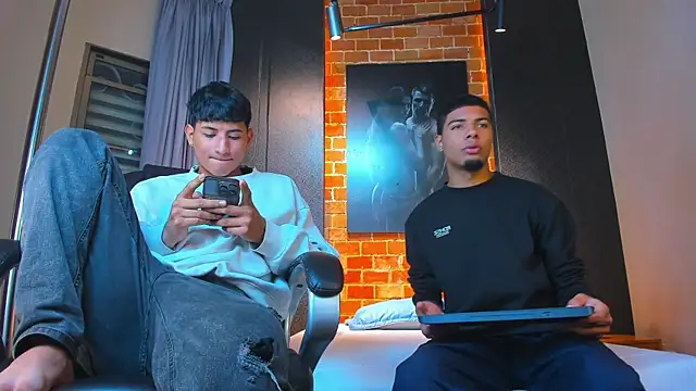 Snapshot of Jack_and_Joes chatting on 19, 11, 2025 Jack and Joes online show from 19, 11, 2025