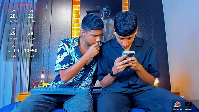 Snapshot of Jack_and_Joes chatting on 5, 12, 2025 Jack and Joes online show from 5, 12, 2025