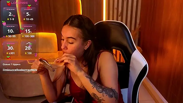 Nikka Tx online show from 15, 4, 2026