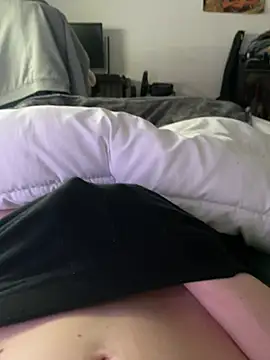 Snapshot of rb2357 chatting on 4, 3, 2026 rb2357 online show from 4, 3, 2026