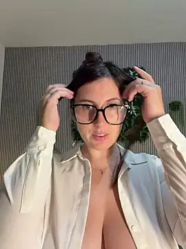 MysteryGirl   online show from 21, 5, 2026