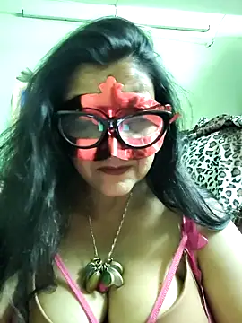 Snapshot of LOVE__RANI chatting on 9, 3, 2026 LOVE RANI online show from 9, 3, 2026