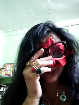 Snapshot of LOVE__RANI chatting on 19, 3, 2026 LOVE RANI online show from 19, 3, 2026