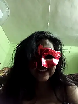 Snapshot of LOVE__RANI chatting on 18, 5, 2026 LOVE RANI online show from 18, 5, 2026