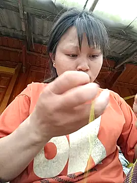 yoyo-mi online show from 8, 5, 2026