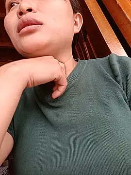 yoyo-mi online show from 25, 6, 2026