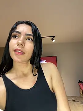 Snapshot of Sara-215 chatting on 3, 11, 2025 Sara-215 online show from 3, 11, 2025