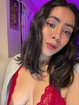 Snapshot of Sara-215 chatting on 30, 5, 2026 Sara-215 online show from 30, 5, 2026