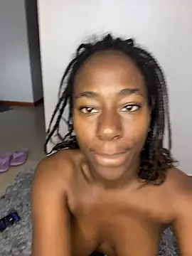 Snapshot of milarain chatting on 10, 2, 2026 milarain online show from 10, 2, 2026