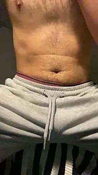 Snapshot of ozysboy chatting on 5, 11, 2025 ozysboy online show from 5, 11, 2025