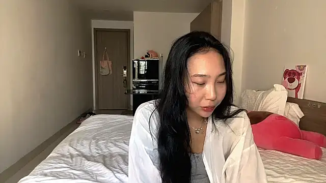 LizParadiz online show from 31, 10, 2025