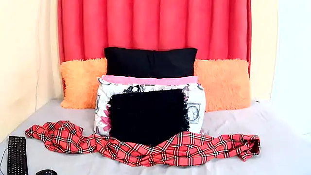 BubblegumBaddiexxxx online show from 27, 11, 2025