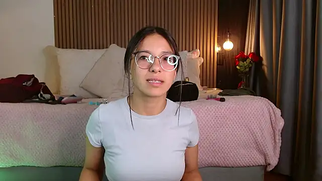 Skay bluee online show from 13, 11, 2025