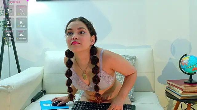 R3d Moonss   online show from 13, 1, 2026