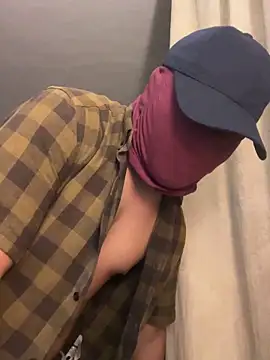 Snapshot of PetterPablo12 chatting on 5, 11, 2025 PetterPablo12 online show from 5, 11, 2025