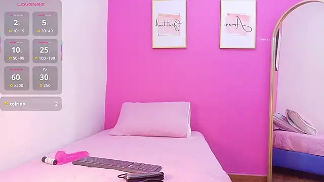 Snapshot of miss-Ortiz chatting on 12, 11, 2025 miss-Ortiz online show from 12, 11, 2025