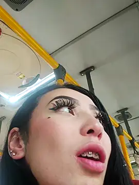 Moon And Sunn online show from 4, 12, 2025