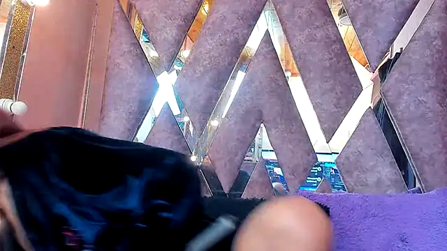 TIFANYYDIAZZ online show from 17, 12, 2025