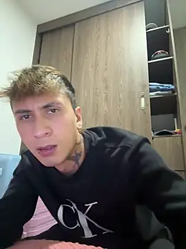 Snapshot of Eljorshx0706 chatting on 16, 12, 2025 Eljorshx0706 online show from 16, 12, 2025