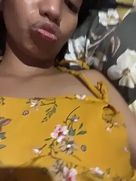 Snapshot of hottiebabe23 chatting on 22, 12, 2025 hottiebabe23 online show from 22, 12, 2025