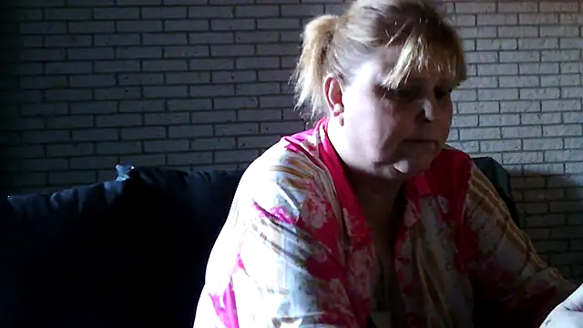 Sylviastar46 online show from 7, 4, 2026