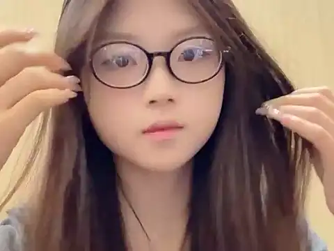 xiaojingzi66 online show from 5, 11, 2025