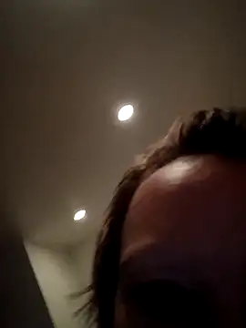 Karebearz1 online show from 11, 11, 2025