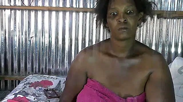 Snapshot of BLACKMALF chatting on 20, 12, 2025 BLACKMALF online show from 20, 12, 2025