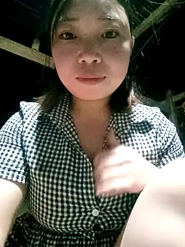 julybe online show from 27, 11, 2025