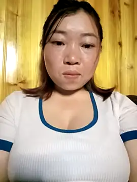 Snapshot of julybe chatting on 18, 2, 2026 julybe online show from 18, 2, 2026