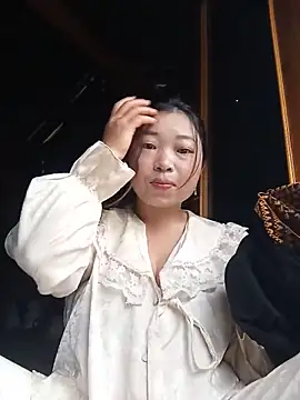 Snapshot of julybe chatting on 9, 6, 2026 julybe online show from 9, 6, 2026
