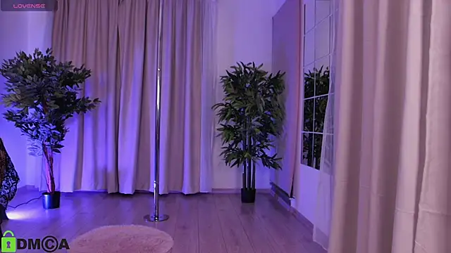 Snapshot of SidneyPuff chatting on 7, 2, 2026 SidneyPuff online show from 7, 2, 2026