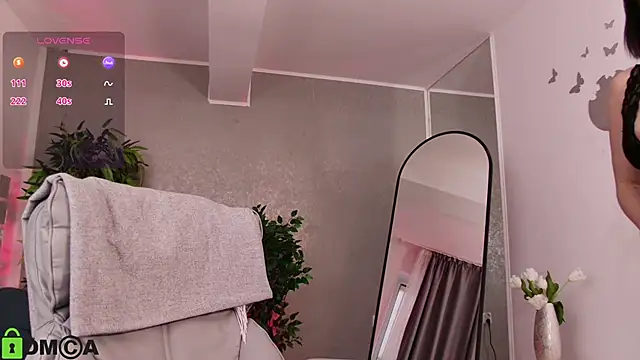 Snapshot of SidneyPuff chatting on 6, 4, 2026 SidneyPuff online show from 6, 4, 2026