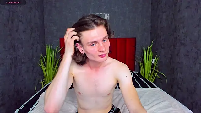 Snapshot of NelsonGodman chatting on 6, 11, 2025 NelsonGodman online show from 6, 11, 2025