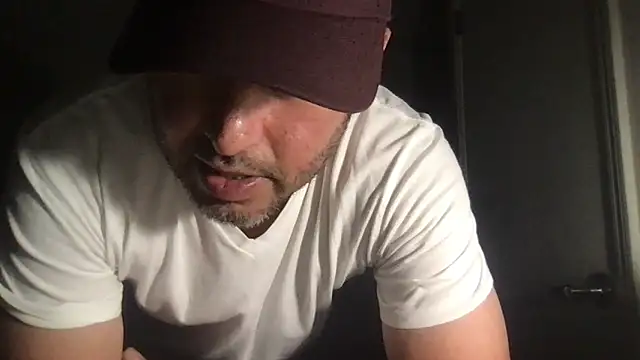 Snapshot of ezrah23 chatting on 15, 4, 2026 ezrah23 online show from 15, 4, 2026