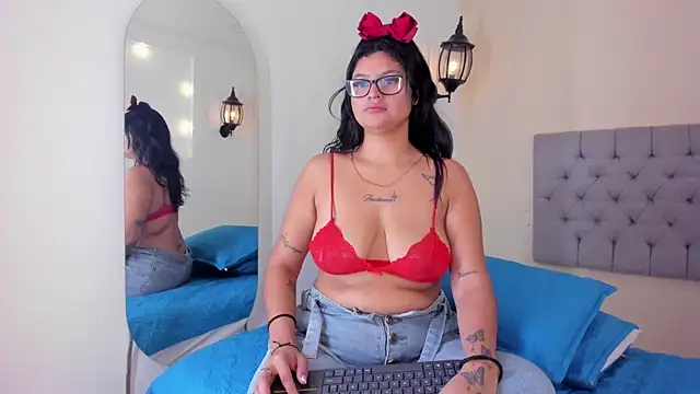 MiaBloom   online show from 21, 11, 2025