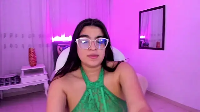 Snapshot of Luna_Jonnes1 chatting on 8, 2, 2026 Luna Jonnes1 online show from 8, 2, 2026