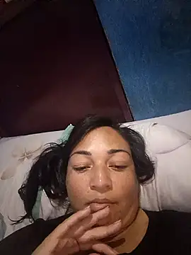 Snapshot of Reina_rouse chatting on 6, 11, 2025 Reina rouse online show from 6, 11, 2025