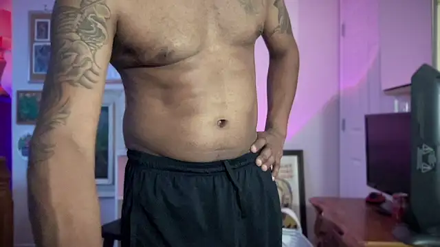 Snapshot of TraddyZaddy chatting on 9, 7, 2026 TraddyZaddy online show from 9, 7, 2026