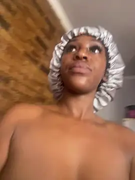 Snapshot of SP1CY_MOMMY chatting on 12, 1, 2026 SP1CY MOMMY online show from 12, 1, 2026